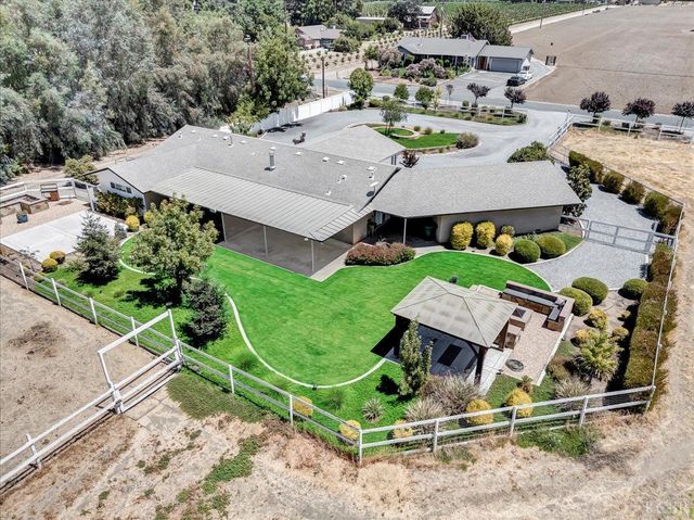 1635 N Elberta Road, Exeter, CA 93221