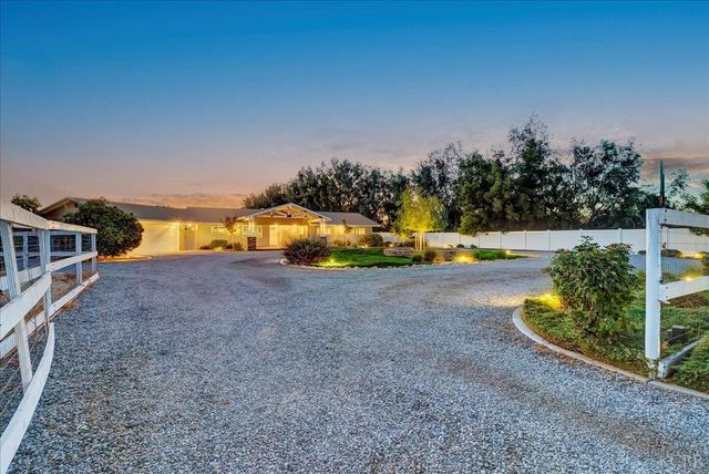 1635 N Elberta Road, Exeter, CA 93221