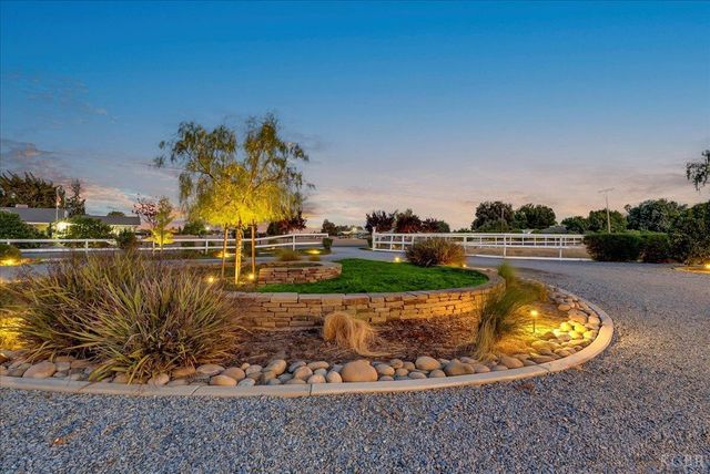 1635 N Elberta Road, Exeter, CA 93221