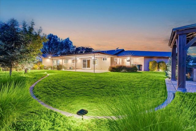 1635 N Elberta Road, Exeter, CA 93221