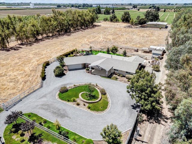 1635 N Elberta Road, Exeter, CA 93221