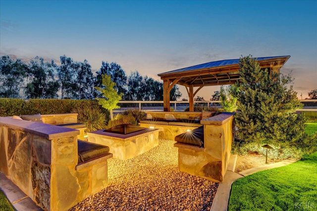 1635 N Elberta Road, Exeter, CA 93221