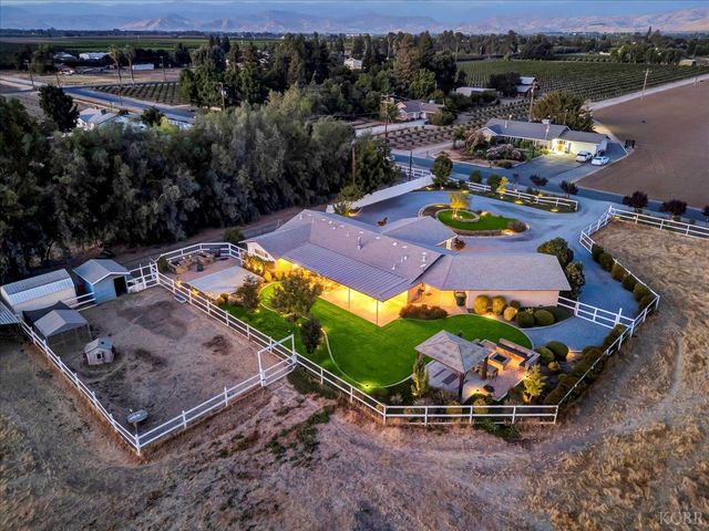 1635 N Elberta Road, Exeter, CA 93221