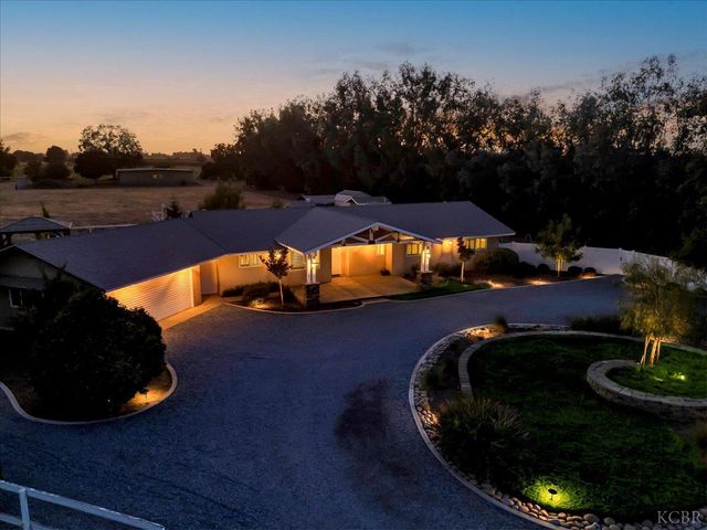 1635 N Elberta Road, Exeter, CA 93221