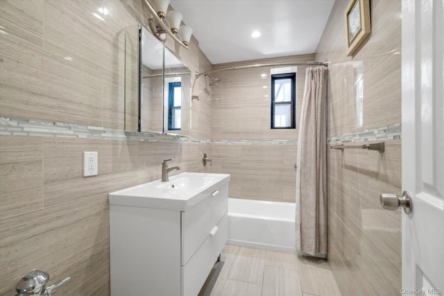 90-09 Northern Blvd 102, Jackson Heights, NY 11370