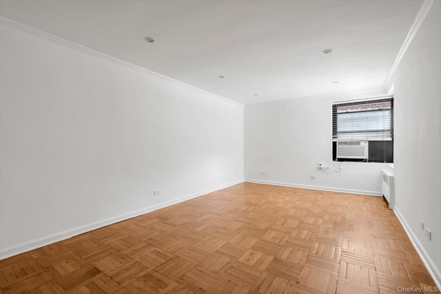 90-09 Northern Blvd 102, Jackson Heights, NY 11370
