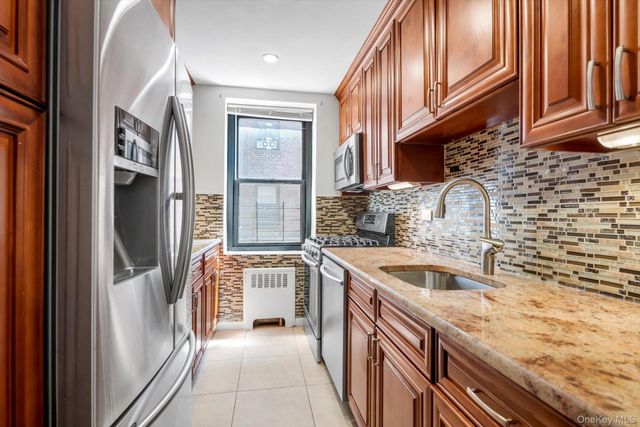 90-09 Northern Blvd 102, Jackson Heights, NY 11370