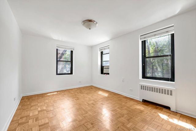 90-09 Northern Blvd 102, Jackson Heights, NY 11370