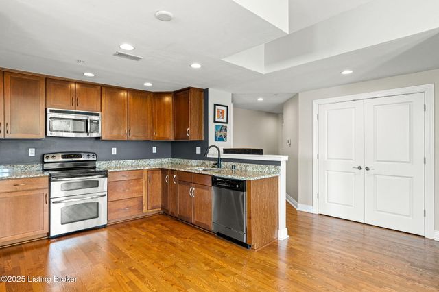 2411 Brownsboro Rd, 407, Louisville, KY 40206
