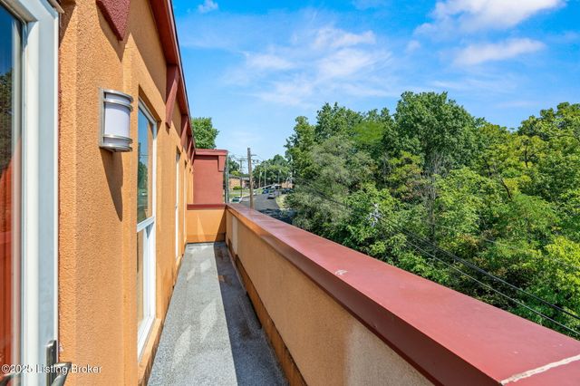 2411 Brownsboro Rd, 407, Louisville, KY 40206