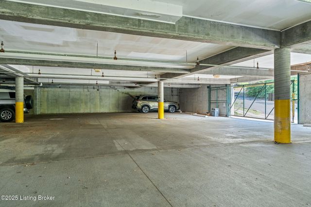 2411 Brownsboro Rd, 407, Louisville, KY 40206