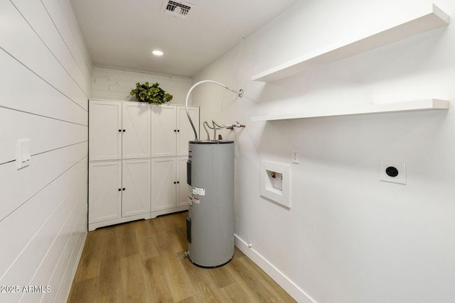 4712 S Clark Drive, Tempe, AZ 85282