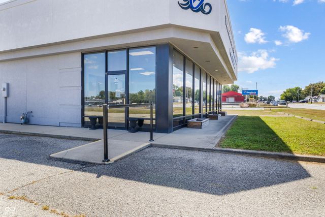 2102 N Park Road, Connersville, IN 47331