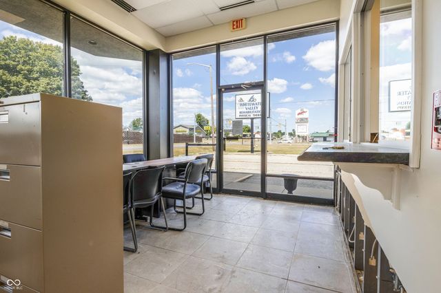 2102 N Park Road, Connersville, IN 47331