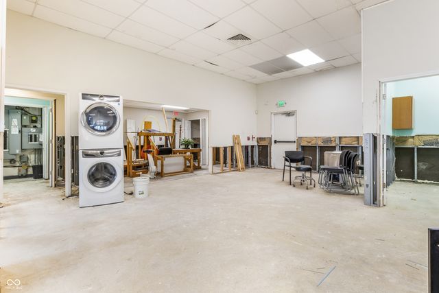 2102 N Park Road, Connersville, IN 47331