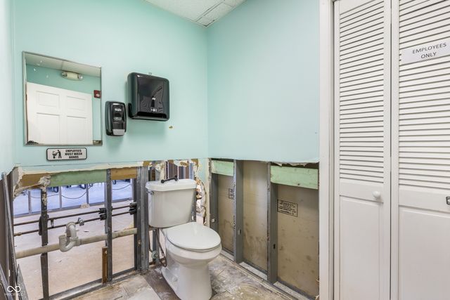 2102 N Park Road, Connersville, IN 47331