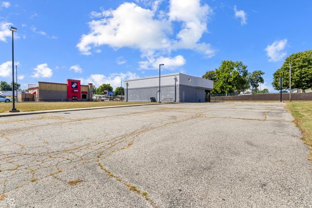 2102 N Park Road, Connersville, IN 47331