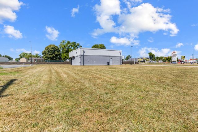 2102 N Park Road, Connersville, IN 47331