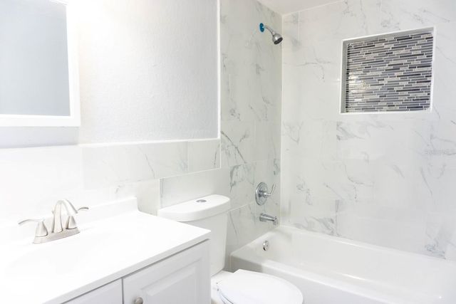 5712 N LINCOLN AVENUE A, Tampa, FL 33614