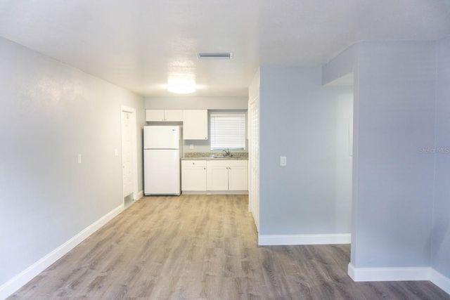 5712 N LINCOLN AVENUE A, Tampa, FL 33614