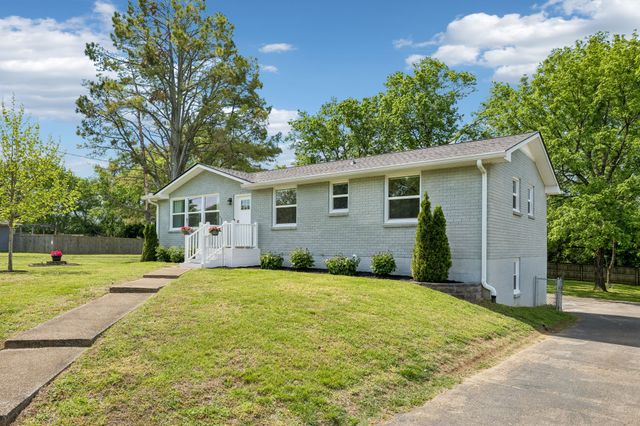 166 Jacksonian Dr, Hermitage, TN 37076