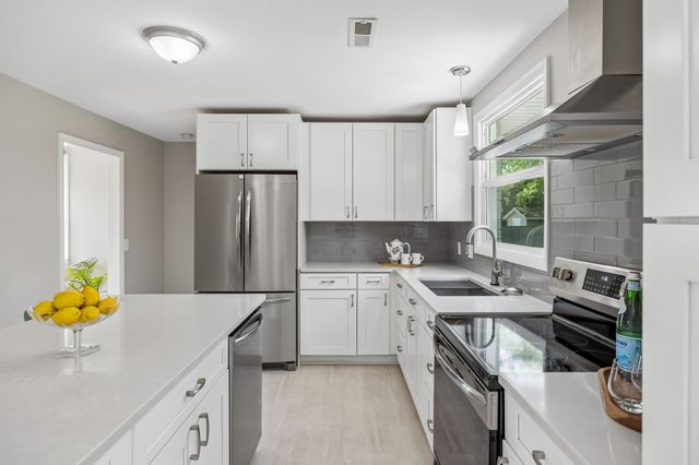 166 Jacksonian Dr, Hermitage, TN 37076
