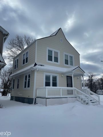 8443 Chalfonte Street, Detroit, MI 48238