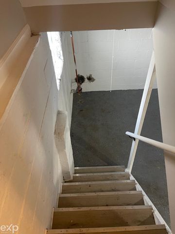 8443 Chalfonte Street, Detroit, MI 48238