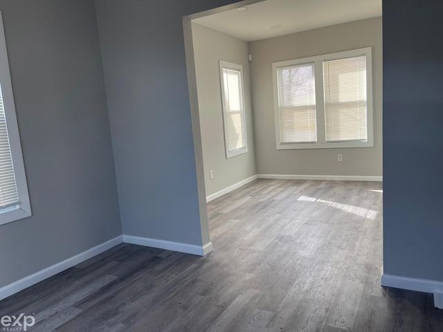 8443 Chalfonte Street, Detroit, MI 48238