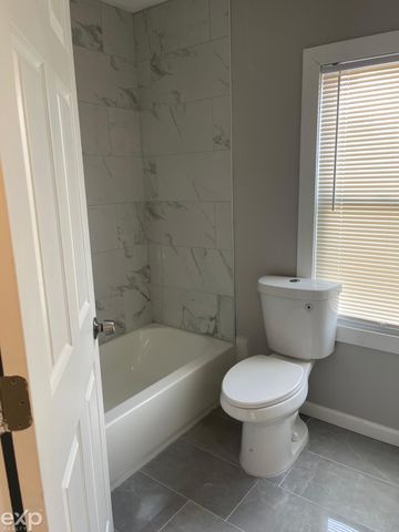 8443 Chalfonte Street, Detroit, MI 48238