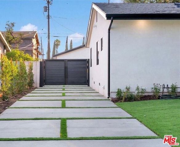 10507 Dempsey Avenue, Granada Hills, CA 91344