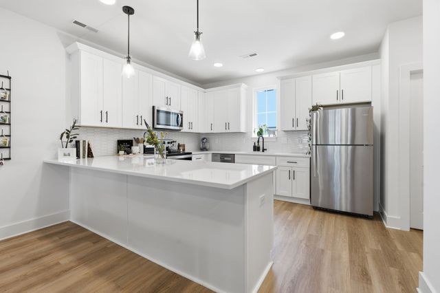 700 N DuPont Ave Apt 317, Madison, TN 37115
