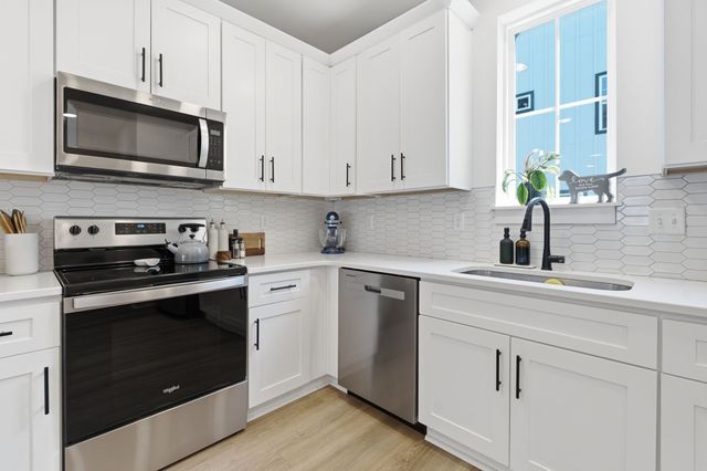 700 N DuPont Ave Apt 317, Madison, TN 37115