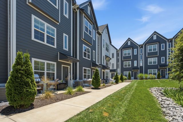 700 N DuPont Ave Apt 317, Madison, TN 37115