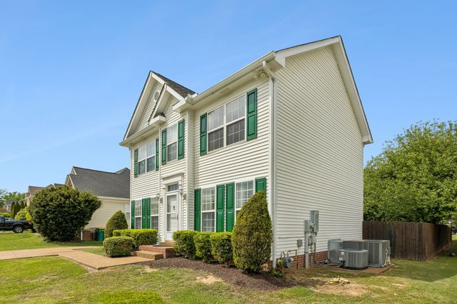 1110 McDonough Cir, Thompsons Station, TN 37179