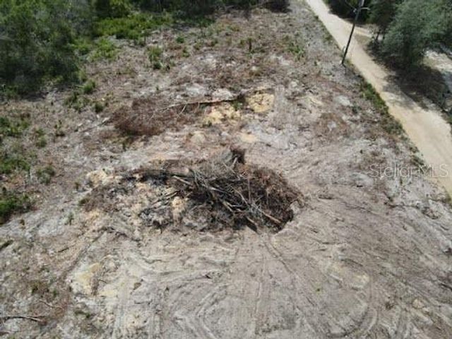X SE 143RD LN, Umatilla, FL 32784
