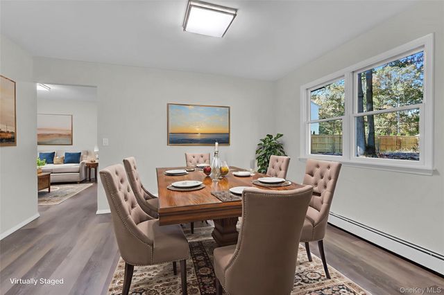 7 Canterbury Court, East Setauket, NY 11733