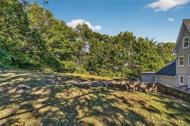 3804 Garland Avenue, Leavenworth, KS 66048