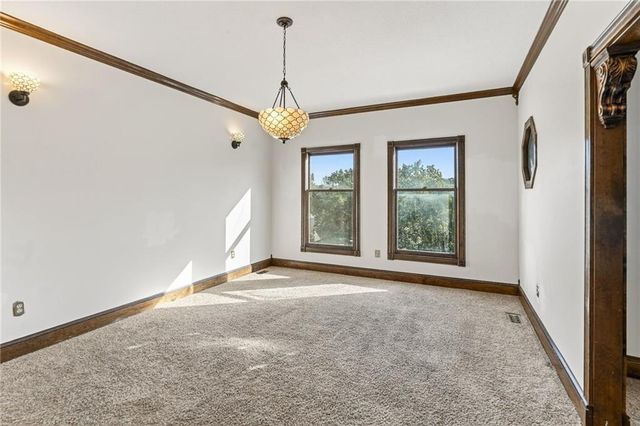 3804 Garland Avenue, Leavenworth, KS 66048