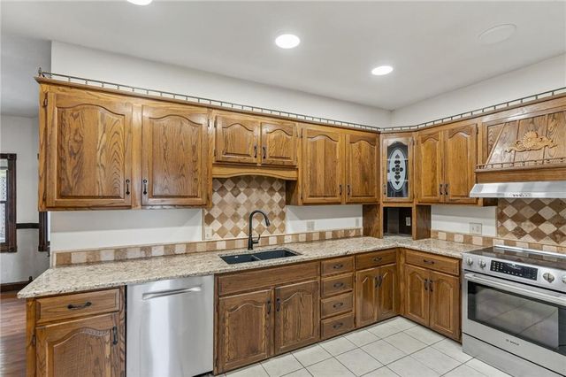 3804 Garland Avenue, Leavenworth, KS 66048