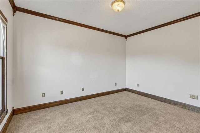 3804 Garland Avenue, Leavenworth, KS 66048