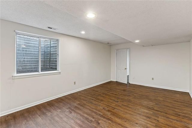 3804 Garland Avenue, Leavenworth, KS 66048