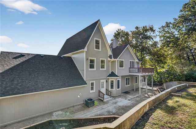 3804 Garland Avenue, Leavenworth, KS 66048