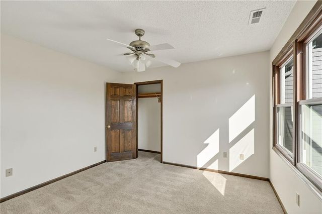 3804 Garland Avenue, Leavenworth, KS 66048