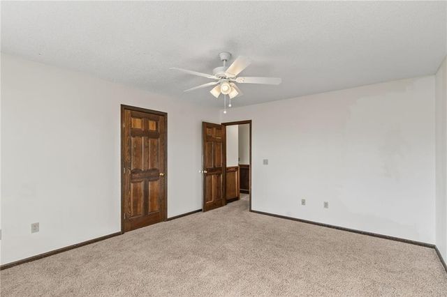 3804 Garland Avenue, Leavenworth, KS 66048