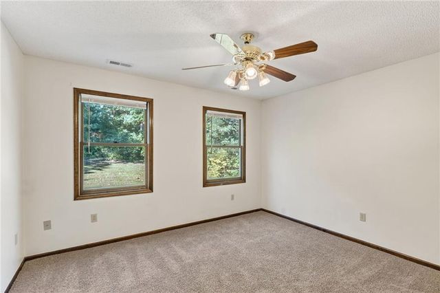 3804 Garland Avenue, Leavenworth, KS 66048