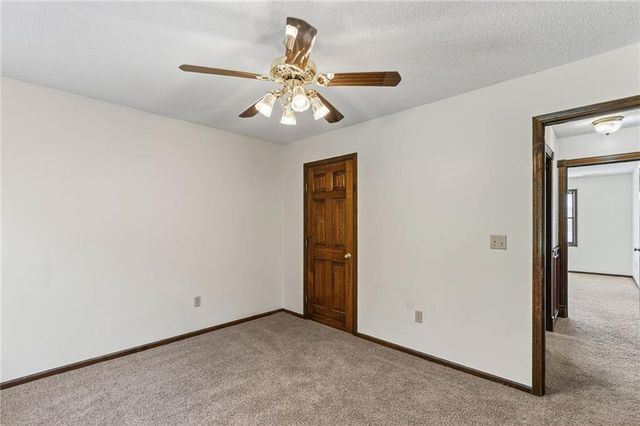 3804 Garland Avenue, Leavenworth, KS 66048