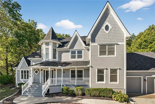 3804 Garland Avenue, Leavenworth, KS 66048