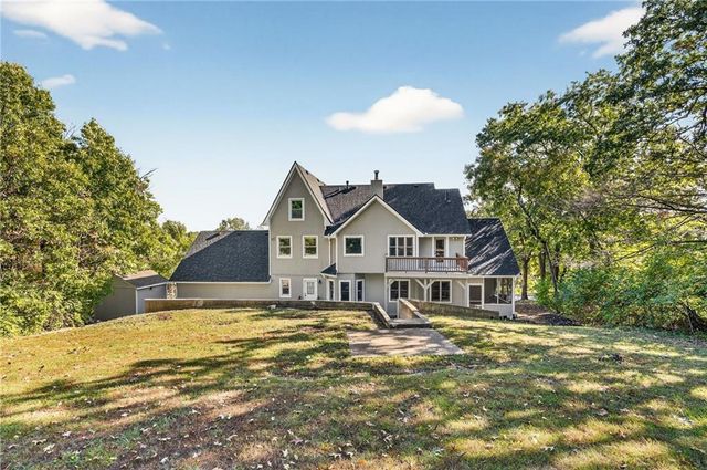 3804 Garland Avenue, Leavenworth, KS 66048