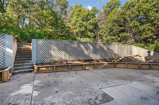 3804 Garland Avenue, Leavenworth, KS 66048